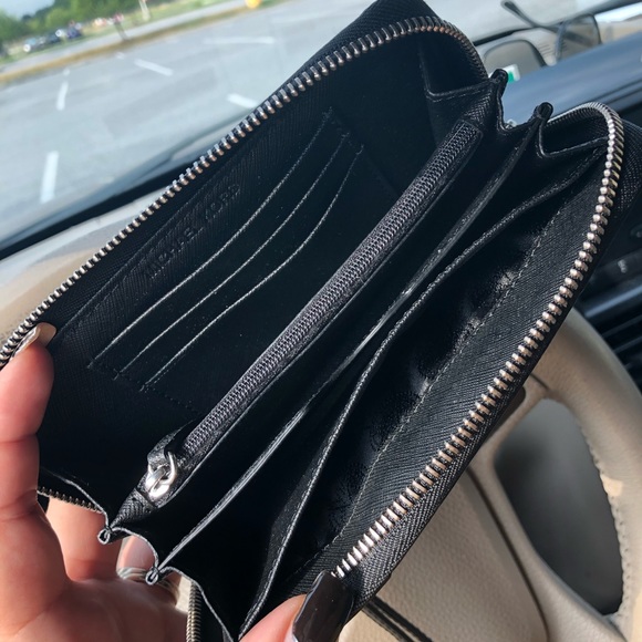 Michale Kors Wallet - Picture 2 of 2